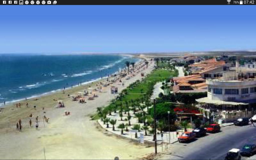 Panikos Beach Apartment I Larnaca Extérieur photo
