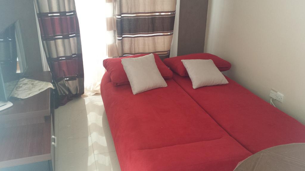 Panikos Beach Apartment I Larnaca Extérieur photo