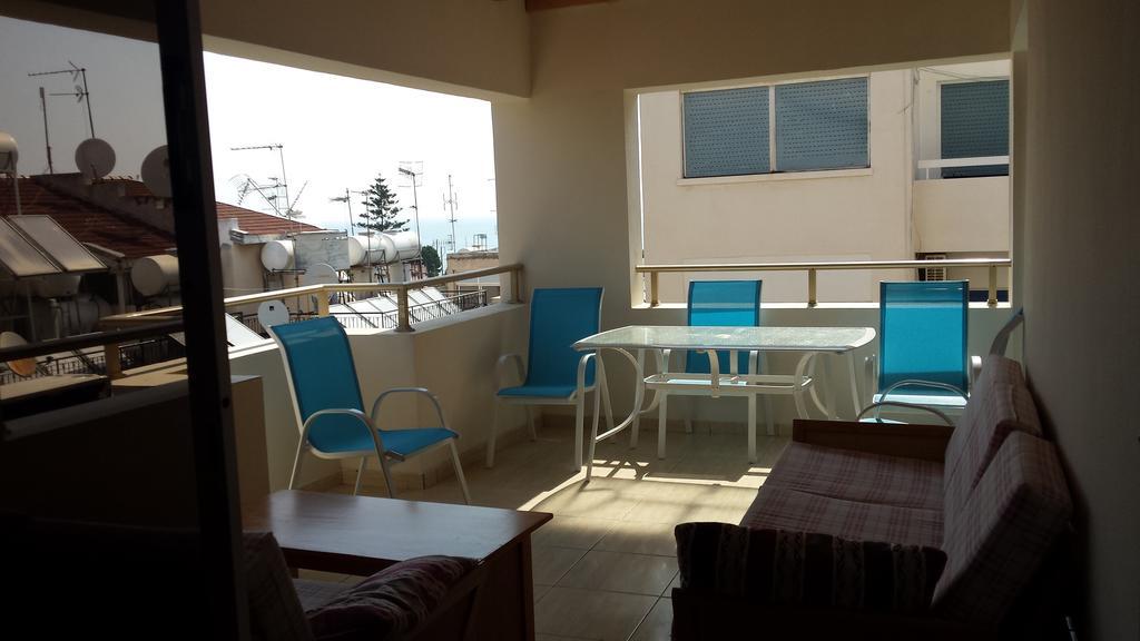 Panikos Beach Apartment I Larnaca Extérieur photo
