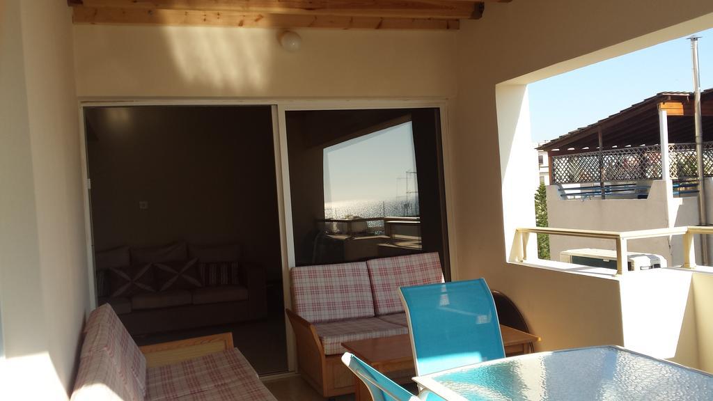 Panikos Beach Apartment I Larnaca Extérieur photo